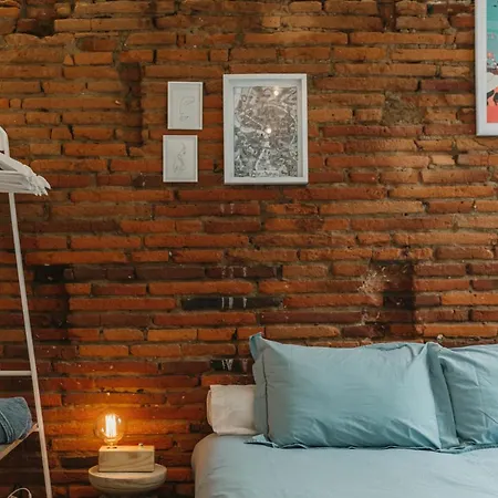 Apartment Studio Brique Bleue Avec Parking Prive *